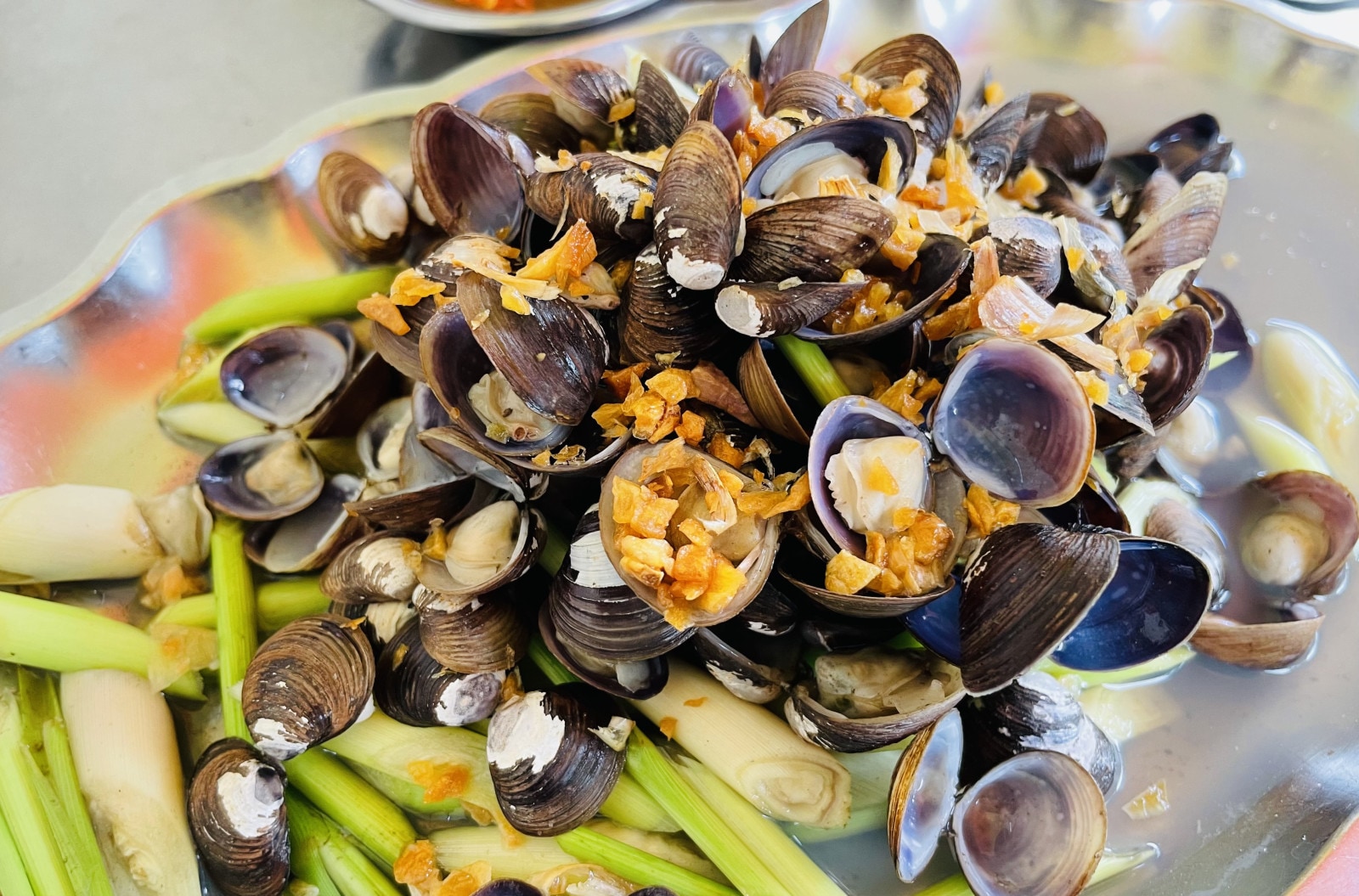 Lía Tân Châu xào sả ớt 